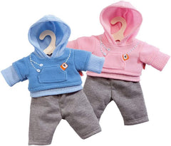 Heless 2240 - Jogginganzug für Puppen, 2-teilig, in den Farbvarianten Blau oder Pink, 1 von 2 Designs (optional), Größe 35 - 45 cm