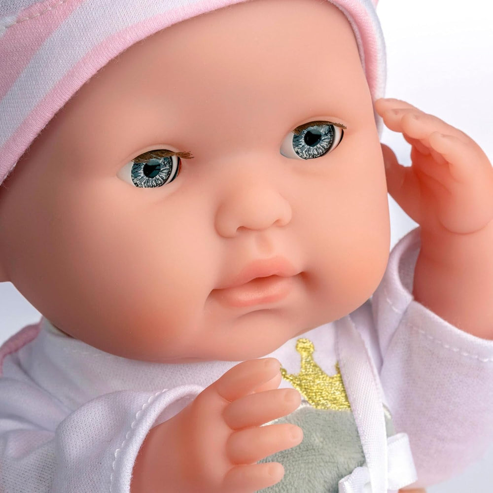 JC Toys- Berenguer Boutique 38 cm große realistische Babystoffpuppe mit offenen/geschlossenen 10-teiliges Geschenkset mit Flasche, Rassel, Schnuller & Zubehör Rosa Ab 2 Jahren