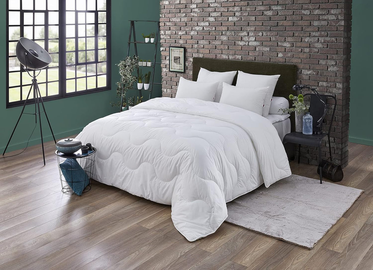 Decke, gemäßigt, synthetisch, 220 x 240 cm, für Doppelbett, Amazon-Decke, milbendicht und flauschig, recycelte Faser, maschinenwaschbar bei 40 ° C Bettdecken und Steppdecken Naty Shop 220/240