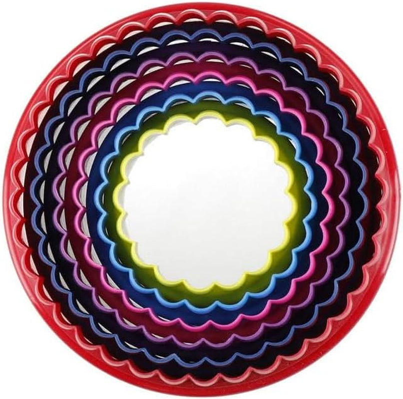 Set de forme pentru biscuiți Colourworks, 6 piese, netede și striate – colorate, rotunde