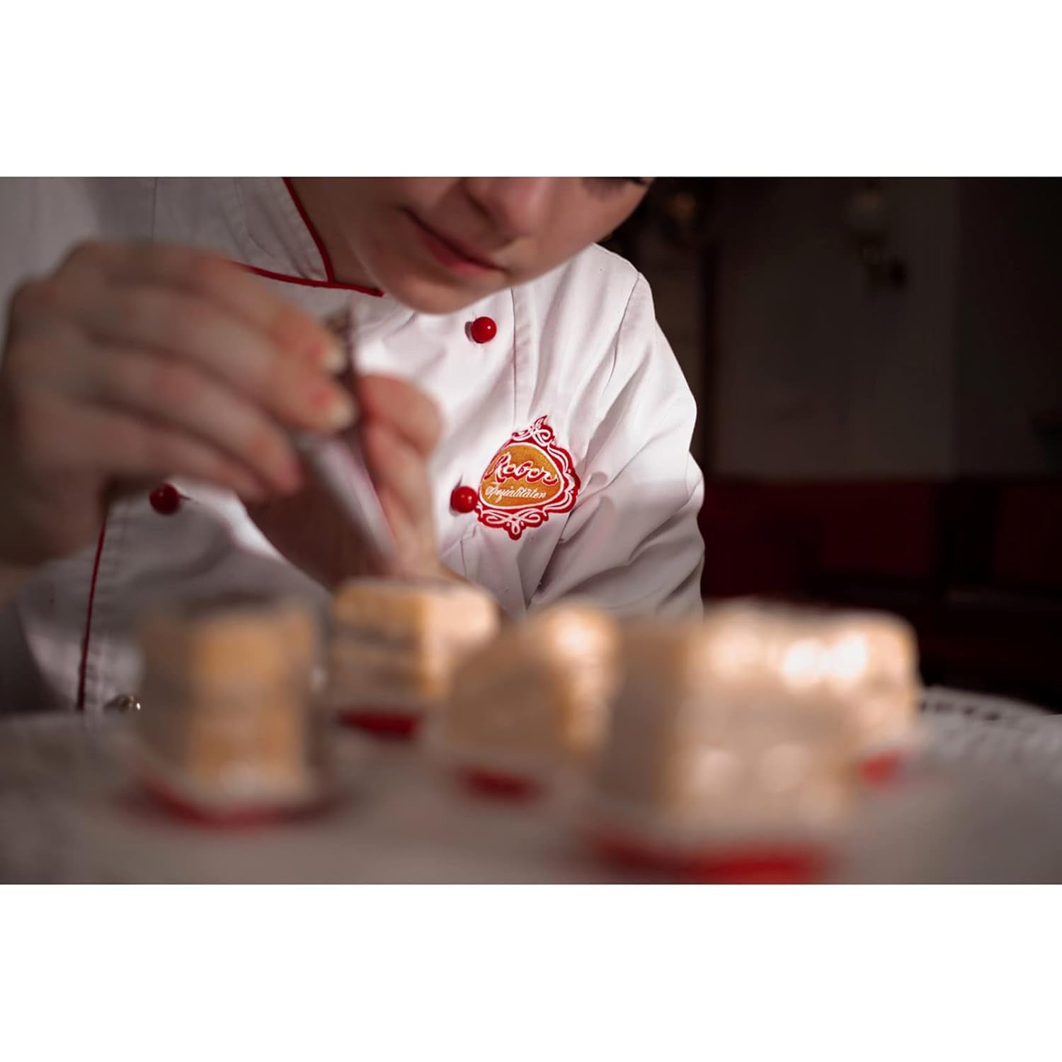 RCP Schladerer Pralinen, feines Sortiment, Vollmilch- und Zartbitterschokolade, mit und ohne Zuckerkruste, flüssige Füllung, alkoholhaltig, tolles Geschenk, 255g