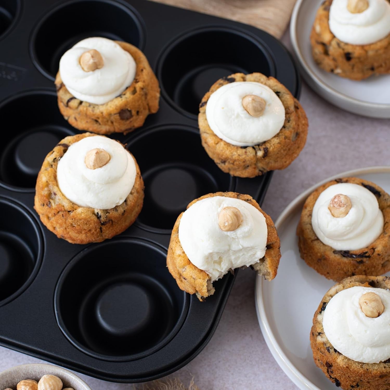 Zenker Cup-Cake-Backblech 12Er Set – Premium Antihaftbeschichtung, Für Perfekte Cupcakes, 385X265X30Mm, Hitzebeständig Bis 230°C Formen und Bleche zum Backen Naty Shop