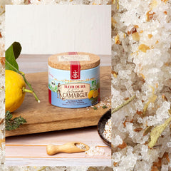 Le Saunier de Camargue Fleur De-Sel Citrone Thymian in 125 g Dosis, Premium Meersalz aus Süd-Frankreich, Ideal als Finishing von Speisen und zum Verfeinern von Gerichten