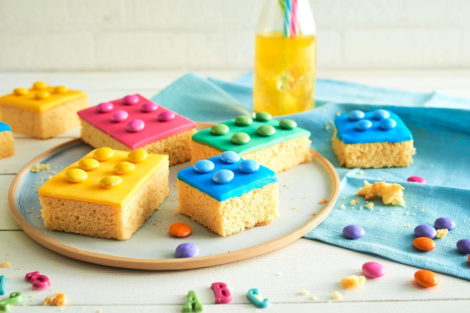 RUF Love Chocolate Schoko-Linsen-Dekorationen, hergestellt aus feiner Vollmilchschokolade mit einer knusprigen und bunten Zuckerglasur, 75 g pro Packung