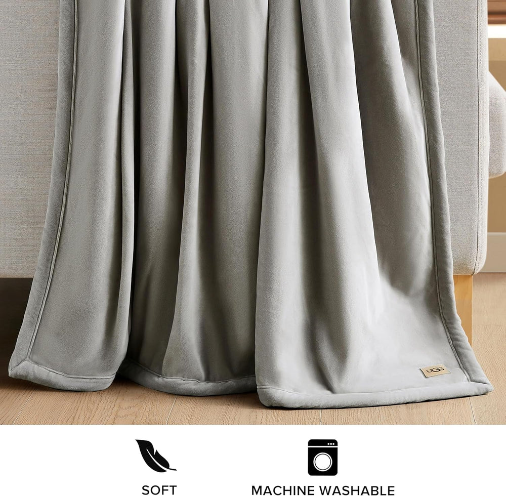UGG 01465 Bliss Sherpa-Überwurfdecke, vollständig wendbar für Couch oder Bett, maschinenwaschbar, pflegeleicht, weicher Plüsch, übergroße Luxusdecken, 178 x 127 cm, Seal Naty Shop Bettdecken und Steppdecken