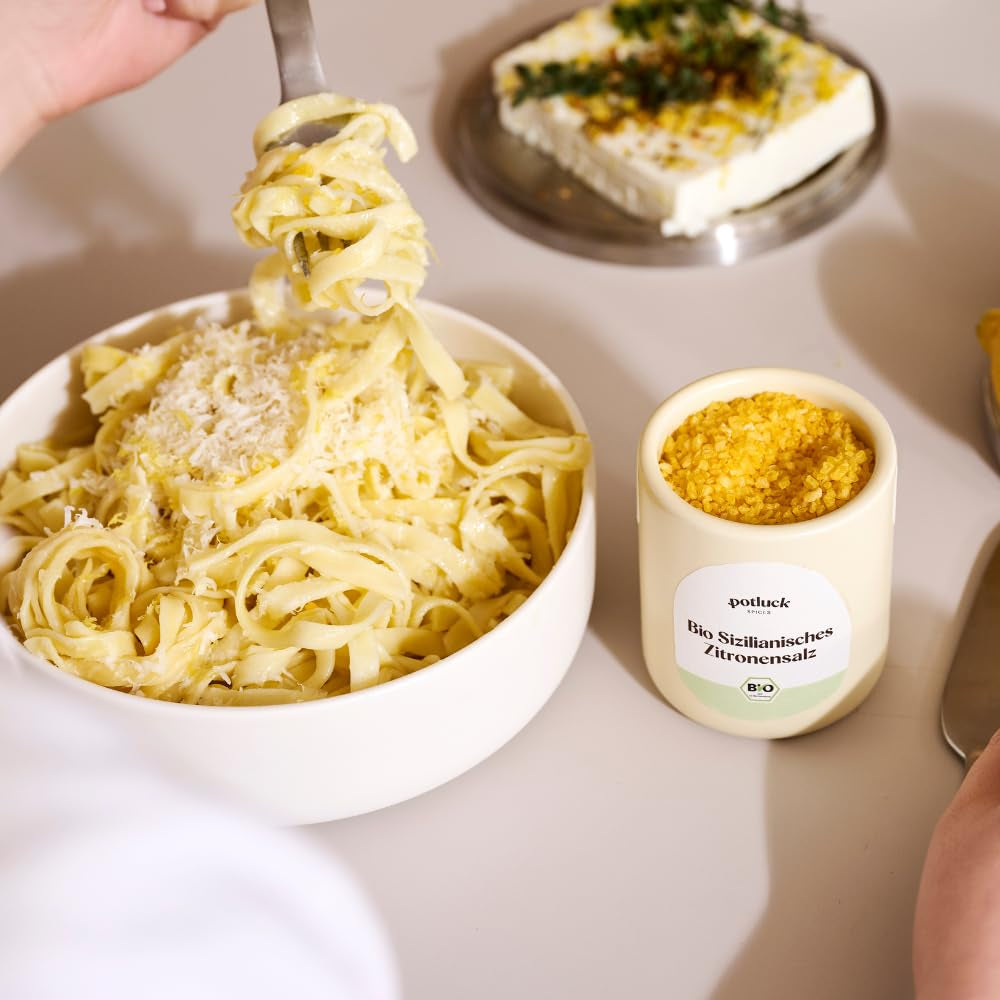 Potluck | Bio Sizilianisches Zitronensalz | Gewürzsalz für Fisch, Meeresfrüchte, Gemüse, Salat und Dressings | 140g im Keramiktopf