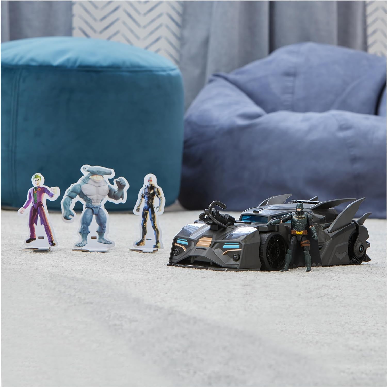DC Comics Batman Offroad Batmobil mit Katapult mit Haltehaken und Gitterzelle auf der Rückseite, inklusive 10 cm großer Batman-Figur für Superhelden-Fans ab 4 Jahren. Actionfiguren Naty Shop