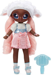 N / A! N / A! N / A! SurpriseTeens Modepuppe - Sammlerpuppe - 28 cm weiche Stoffpuppe, inspiriert von Schafen - Mit rosa Haaren - Lila Lamm