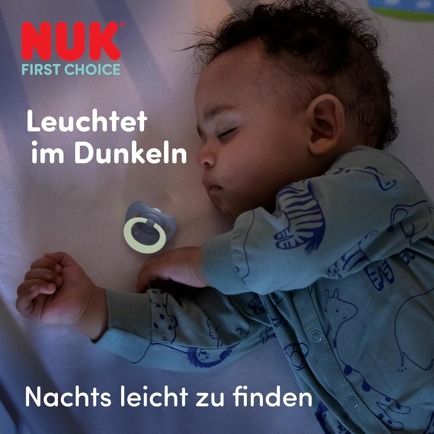 Suzete NUK First Choice Classic Day & Night pentru bebeluși | 6-18 luni | Suzete ortodontice care strălucesc în întuneric | Acceptare 95% de către bebeluși** | Albastru | Pachet de 2