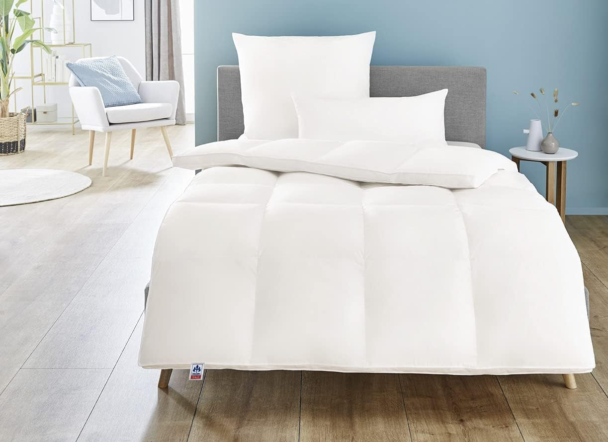 Irisette Nora Daunendecke Leichte Sommerdecke mit 100 % Baumwollbezug, 100 % Daunenfüllung der Klasse I, 135 x 200 cm, Öko-Tex-zertifiziert, hergestellt nach dem deutschen Qualitätsstandard Steppdecken und Bettdecken Naty Shop Warm 155 x 200 cm