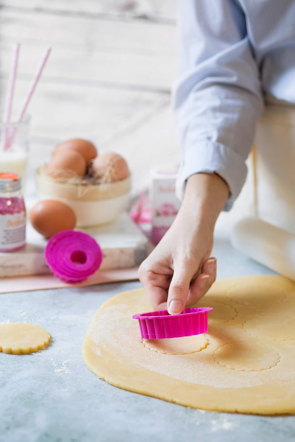 0255301 Set forme de biscuiți, rotunde-ondulate, 6 piese, 1,5/2,5/3,5/5/6,5/8 cm