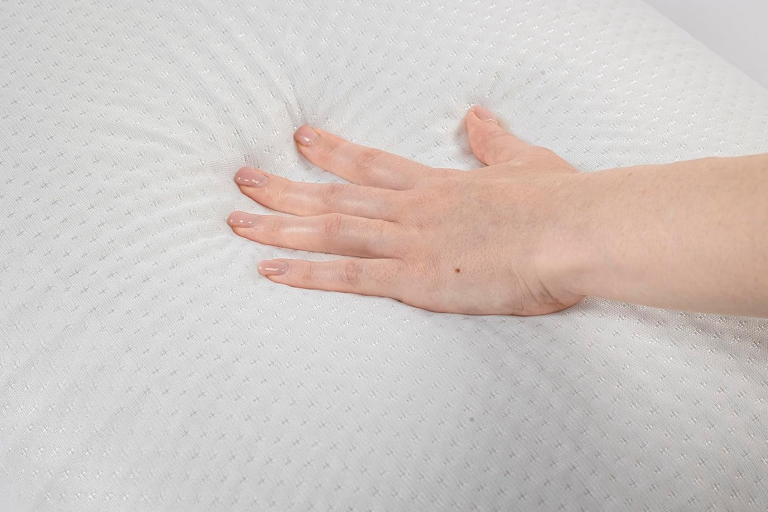 V.I.P. Very Important Pillow Pernă de memorie, albă, 50 X 80 Perne standard Naty Shop