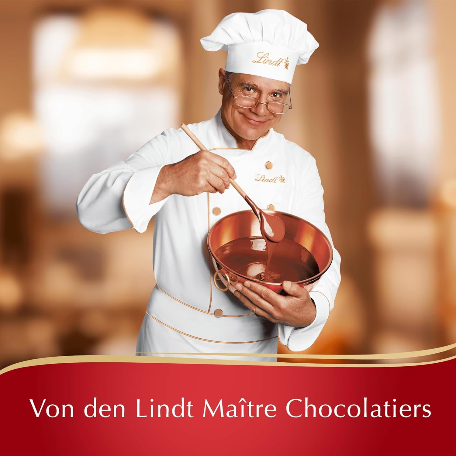 Lindt Schokolade LINDOR, Thekendisplay | 1718 g | Ca. 138 Trüffel in den Sorten Milch, Schwarz 70 %, Halbbraun, Stracciatella, Weiß, Pistazie | Schokoladen-Geschenkset | Geschenkschokolade | Großpackung