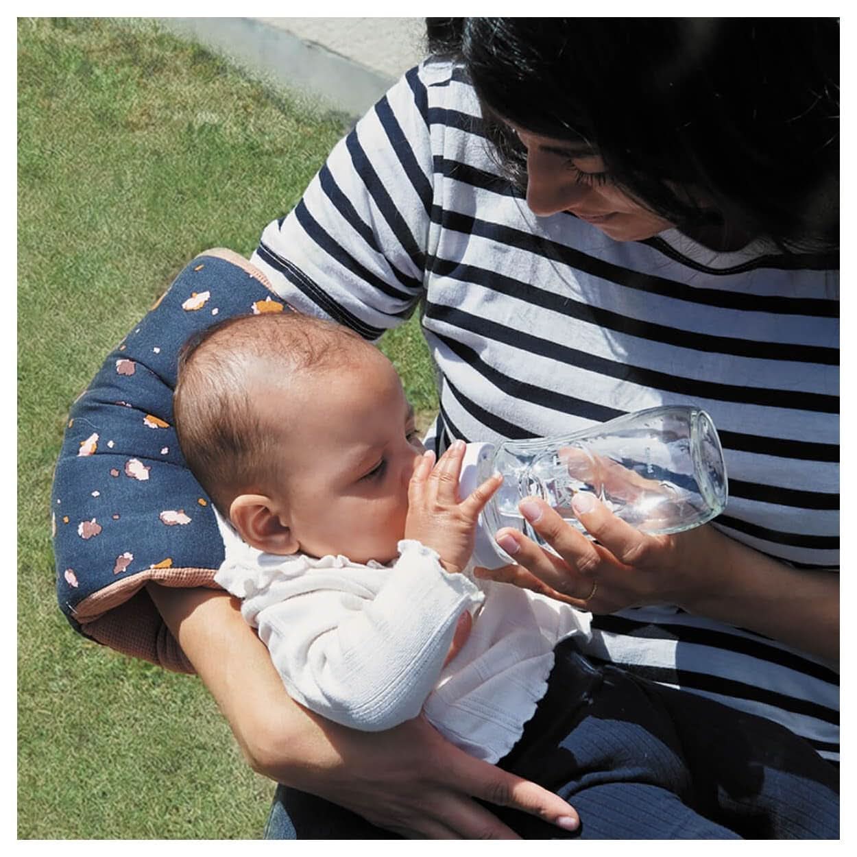 Armkissen zum Stillen, stützt den Kopf des Babys, 24 x 15 x 19 cm Zubehör Essen und Stillen Bebe Naty Shop