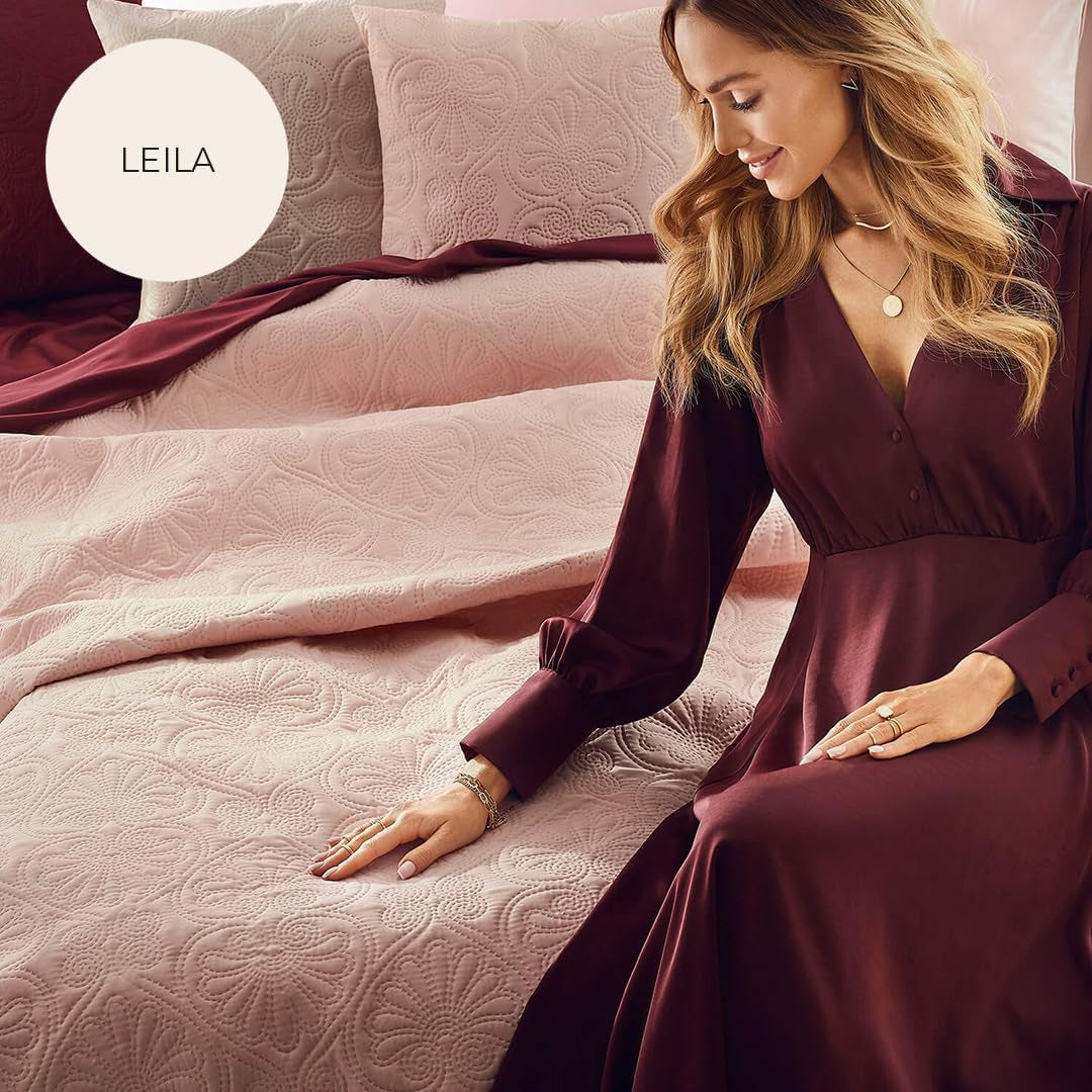 ROOM99 Leila, elegante Tagesdecke in Creme, 240 x 260 cm, vielseitige Tagesdecke als Tagesdecke oder Sofaüberwurf, Decke für Bett und Sofa, Deckenstil, ideal als Tagesdecke, Betten und Decken. Beuche den ROOM99-Store