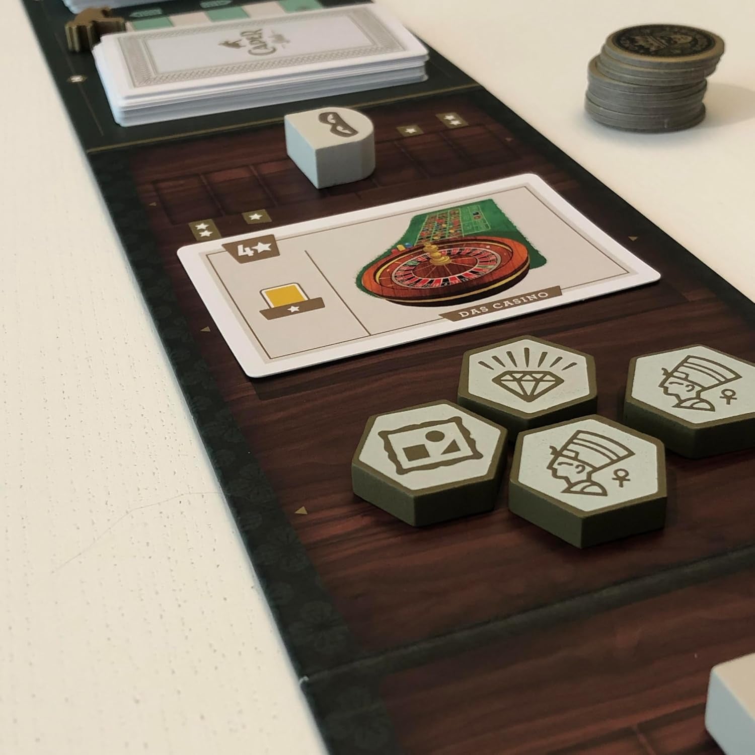 Feuerland Spiele Caper Europe Games, 216 mm x 216 mm x 70 mm, Neutral/Klassisch (Schwarz, Weiß, Grau)