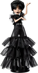 Monster High Wednesday Puppe, Rave’N Wednesday Sammelfigur in schwarzem Gothic-Kleid, inspiriert von der Tanzszene, Premium-Accessoires und Puppenständer, HXJ03