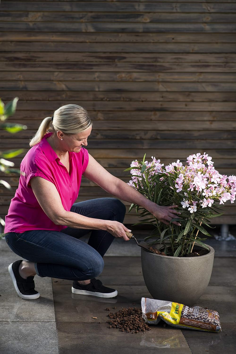 Floragard Blähtongranulat 50 L – natürliches Drainagematerial und Hydrokultur-Substrat für Töpfe, Kübel, Zimmerpflanzen und Pflanzgefäße – verhindert Wasseransammlungen, sorgt für gute Belüftung