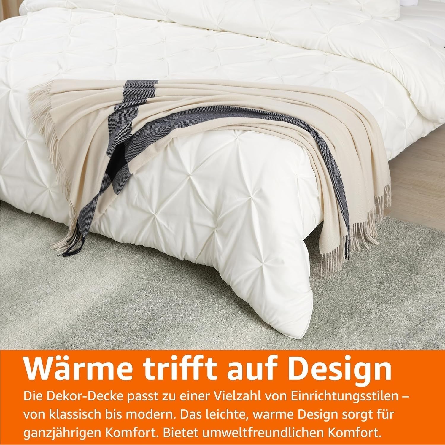 Amazon Basics Überwurfdecke, leichtes, recyceltes Polyester, Raumdekor-Kuscheldecke, 127 x 152 cm, elfenbeinweiß mit blauem Muster. Karierte Betten und Decken. Besuchen Sie den Amazon Basics-Store