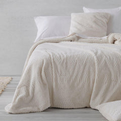 Cremefarbene Winterdecke aus synthetischem Lammfell, Ancho 135 cm Steppdecken und Steppdecken Naty Shop