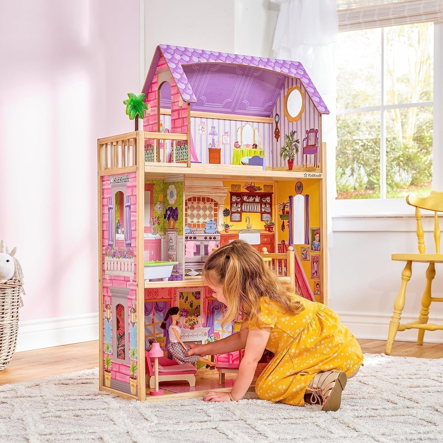 Casa de păpuși din lemn Kidkraft Kayla cu mobilier și accesorii, set de joacă cu 3 niveluri de joc pentru păpuși de 30 cm, jucărie pentru copii de la 3 ani, 65092 - Exclusiv pe Amazon Casute de papusi Naty Shop