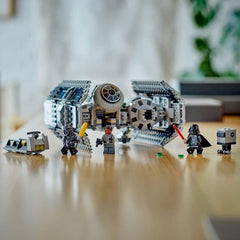 LEGO Star Wars TIE-Bomber-Modellbausatz mit Darth Vader-Minifiguren mit Lichtschwert und Gonk-Droide, Starfighter-Bauspielzeug als Geschenk 75347 Bausets Besuchen Sie den LEGO-Store