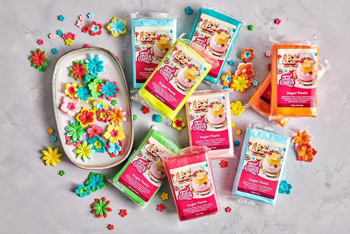 FunCakes Baby Blue fondant rulat: Ușor de utilizat, neted, flexibil, moale și pliabil, perfect pentru decorarea prăjiturilor, halal, kosher și fără gluten. 1 kg Pasta de zahar Naty Shop