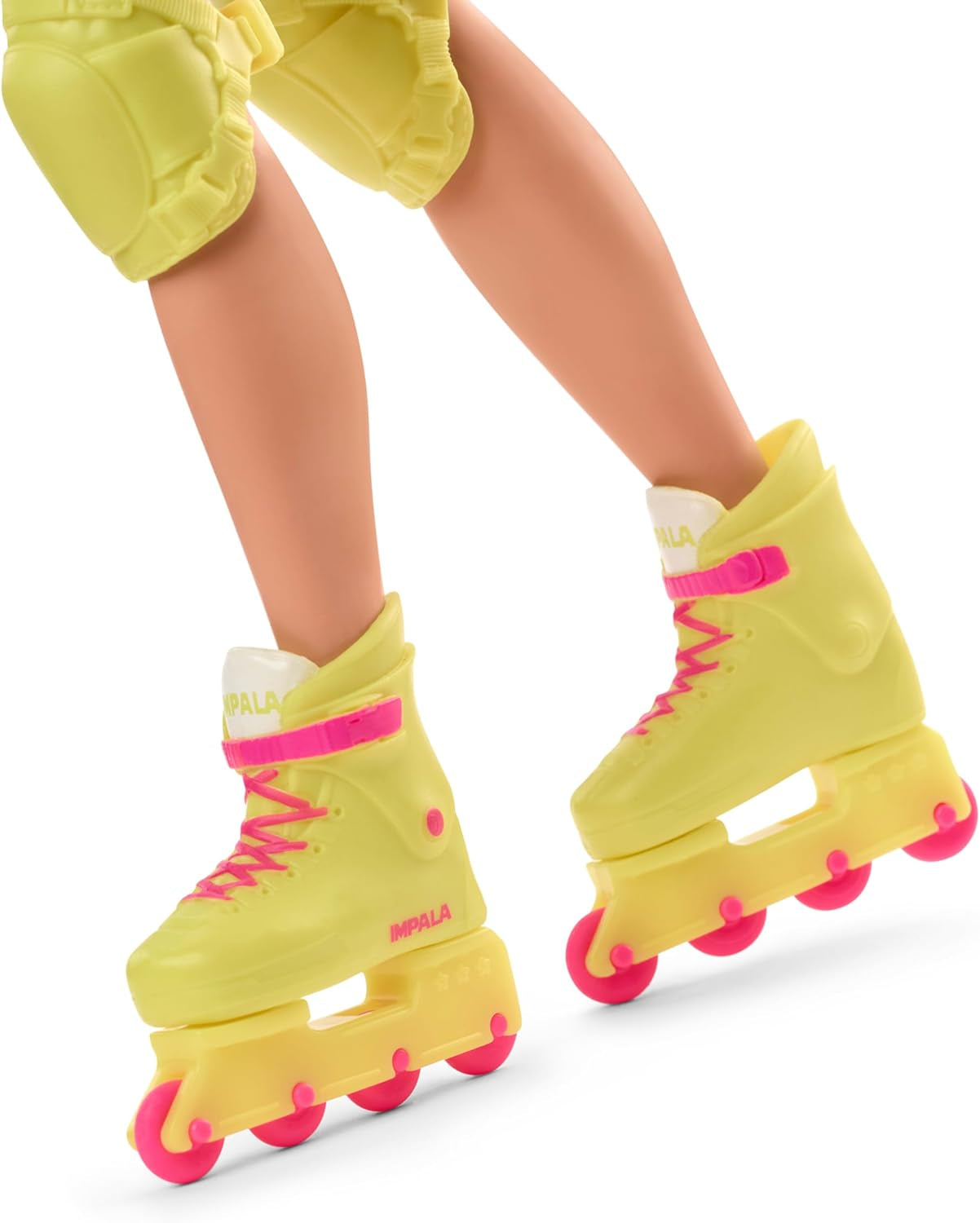 Păpușă Barbie Ken de colecție din film, cu ținută de patinaj în stil retro și patine inline, JBJ51, [Multicolor]
