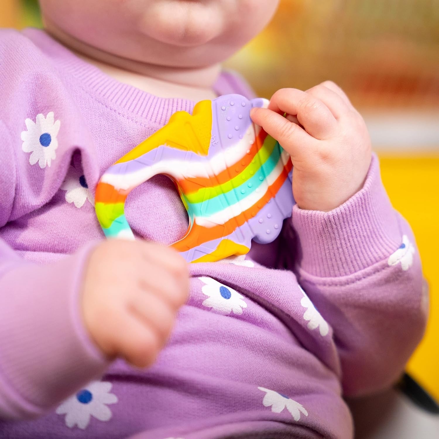 Inel de dentiție din silicon Bright Starts Soothing Soft Serve, cornet de înghețată ușor de prins, fără BPA, unisex, 3 luni+