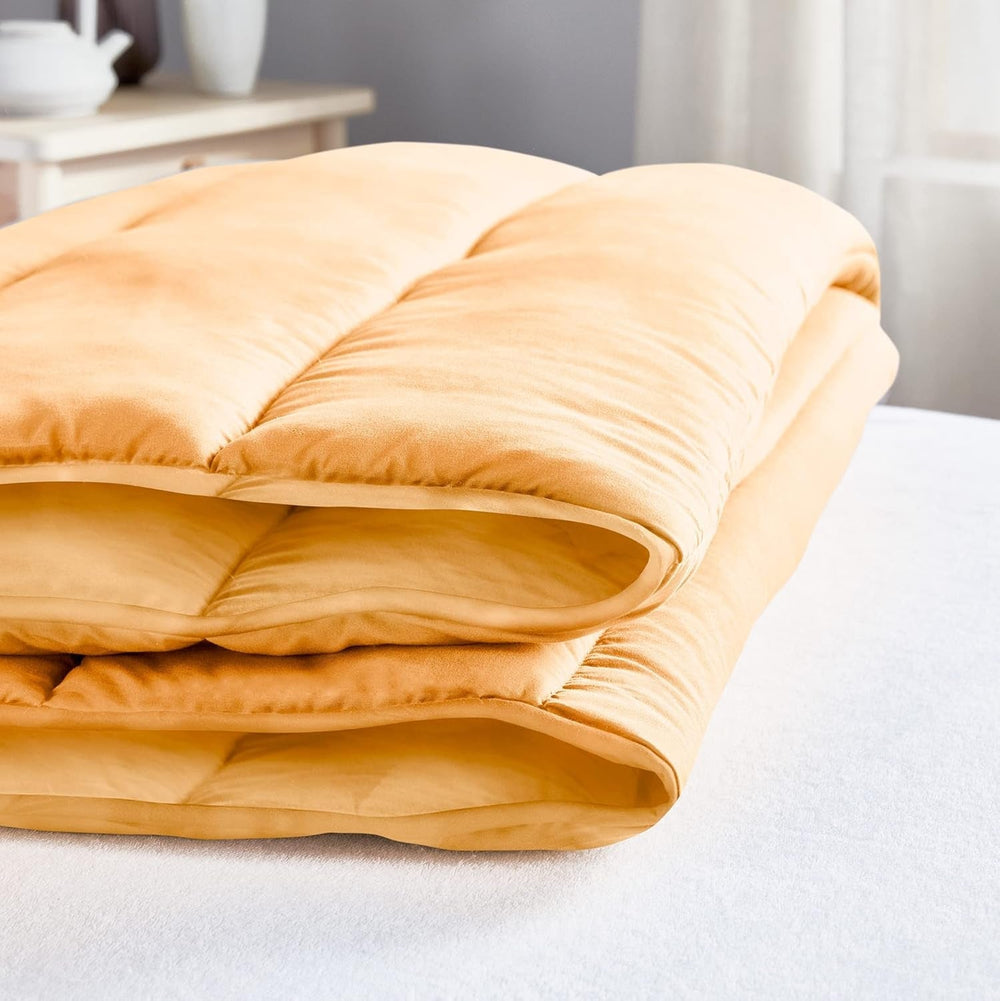 Pikolin Home - Wendedecke 300 G - Zweifarbige nordische Füllung - Für Bett 90 - bequem, warm, atmungsaktiv, Malve, 150 x 220 cm Steppdecken und Steppdecken Naty Shop