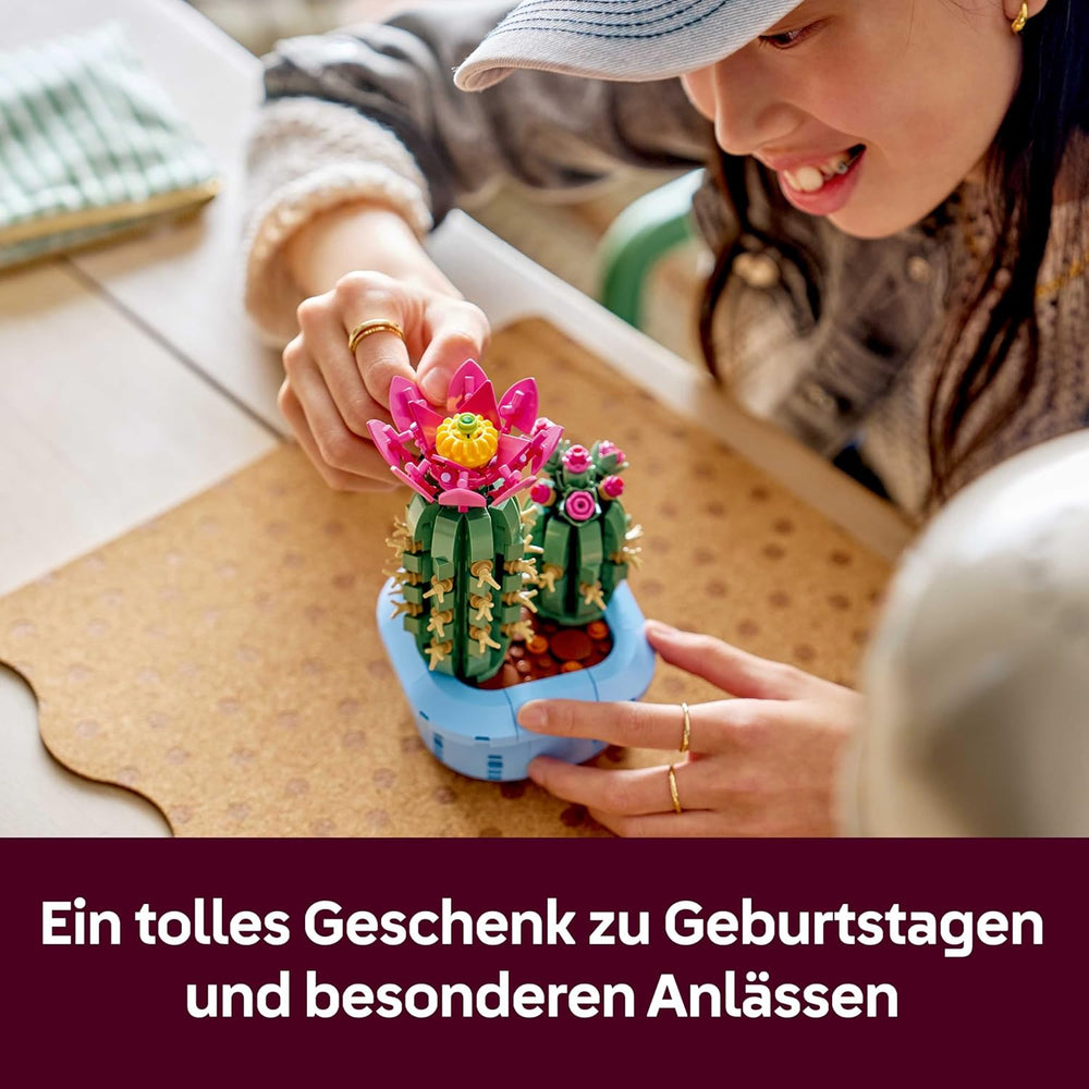 LEGO Botanicals Blühender Kaktus – Set mit Kunstpflanze mit 2 Kakteen & künstlichen Blüten – DIY Deko – Giftidee zum Geburtstag für Mädchen ab 9 Jahren & Erwachsene Pflanzenliebhaber – 11509