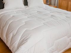 Steppdecke 240 x 220 cm | Bio-Baumwolle und Merinowolle | Warm, maschinenwaschbar bei 30 °C. Bettdecken und Steppdecken von Naty Shop