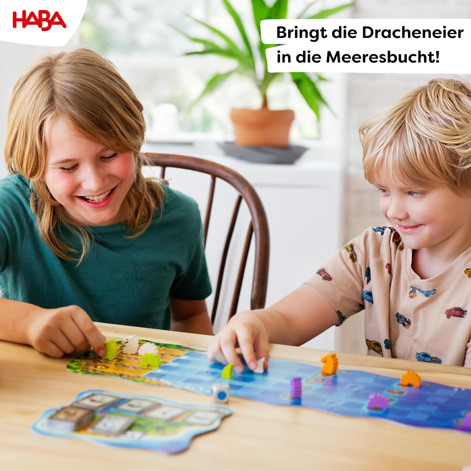 HABA Wasserdrachen – Würfel- und Strategiespiel für Kinder ab 5 Jahren – Spannendes Brettspiel mit Drachen und Holzfiguren – Familienspiel für 2–4 Spieler – 1307133001