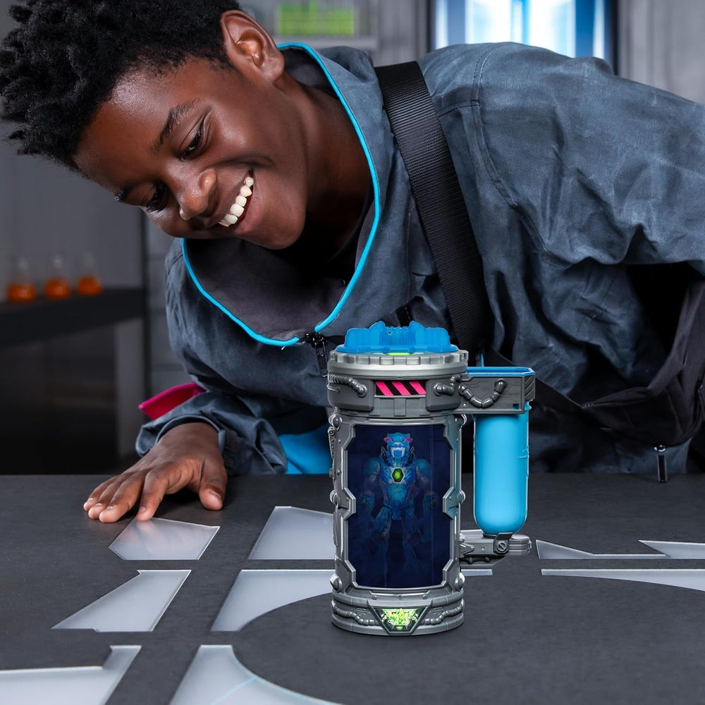 Umzugsunternehmen; Bewegen Sie das ultimative Biest. Erleben und erschaffen Sie die Actionfigur Stealth Panther von Mrbeast. 3 zum Sammeln, Iconic Panther, Stealth Panther, Metallic Panther Actionfiguren Naty Shop