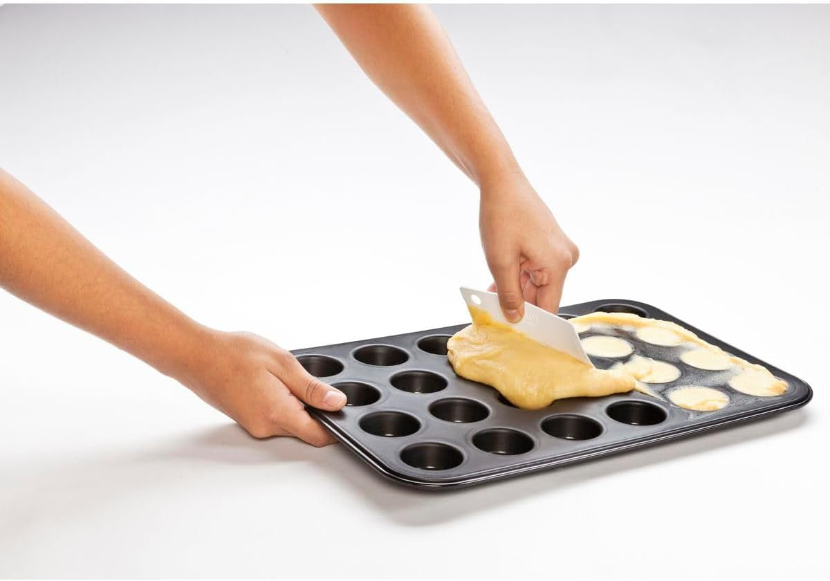 Zenker 6541 Black Metallic 24Er Mini-Muffinform – Antihaftbeschichte Für Perfekte Mini-Muffins, Ø 4,5 cm, ​​Made in Germany Formen und Backbleche Naty Shop