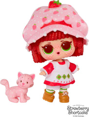 LOL Surprise! Loves Strawberry Shortcake Tots – Păpuși parfumate de colecție cu 7 surprize, animal de companie, modă, pantofi, pălărie, set de joacă cu căsuță convertibilă în formă de căpșuni, vârste 4+