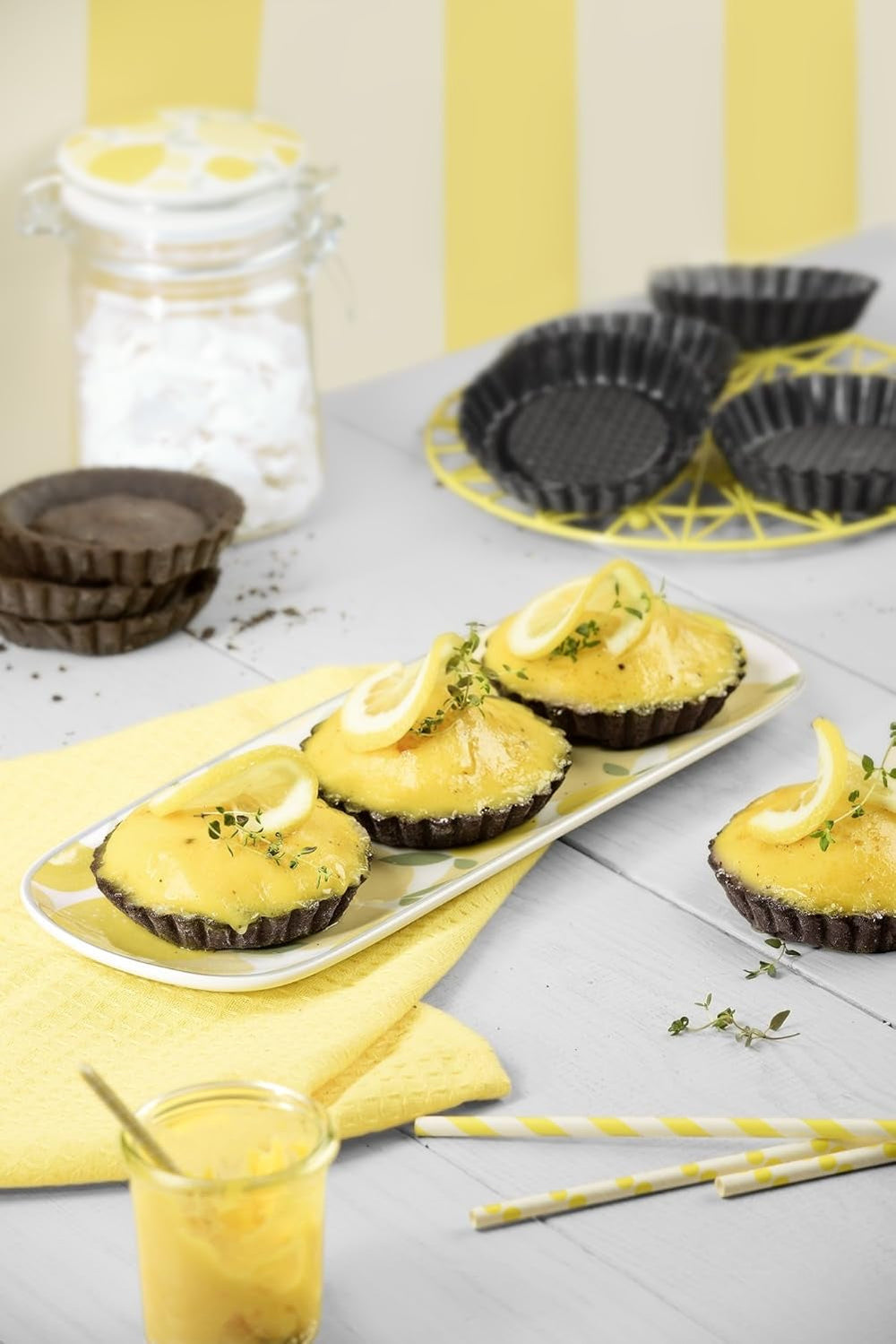 ORIGINAL KAISER Classic plus Obstbodenform 28 cm, 28,4 x 28,4 x 3,5 cm & Classic Mini Torteletts 6 Stück, Tartelette Förmchen 10 cm, Tarteform Klein, Tortelettförmchen Antihaftbeschichte Backformen und Bleche Naty Shop