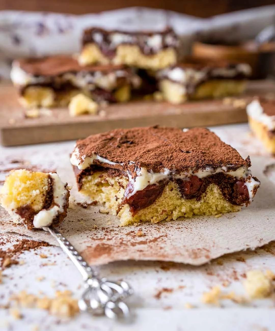 RUF Rührkuchen Backmischung, Nur Wasser & Öl Zugeben, Rezeptur Für Blechkuchen, Kastenkuchen, Muffins, Gugelhupf Und Tortenböden, 1X1000G Mischung zum Backen und Kochen Naty Shop