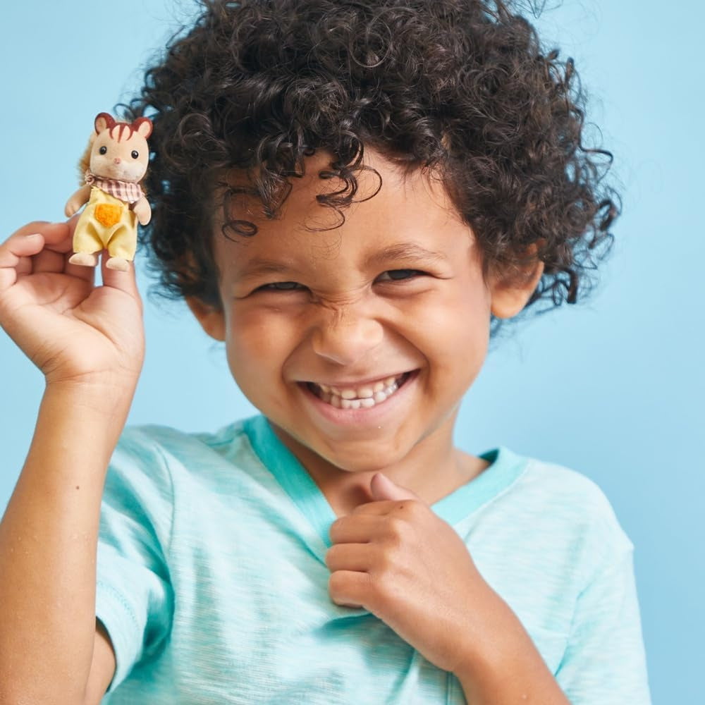 Sylvanian Families L4172 Walnut Squirrel Family - Figurine pentru casă de păpuși