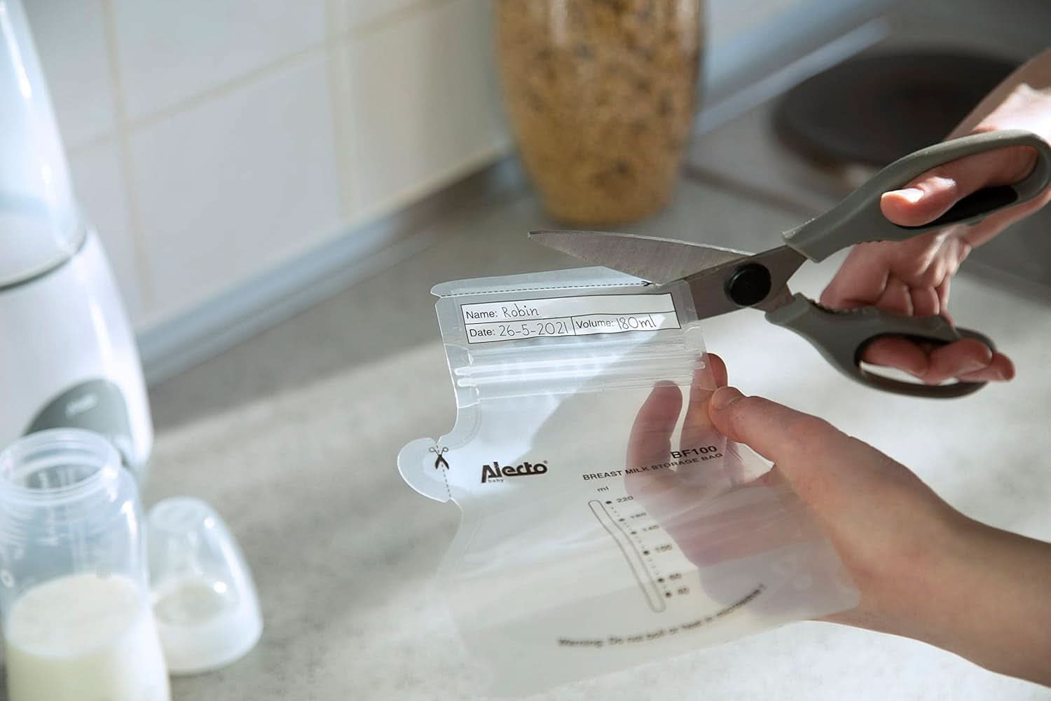 BF100 Aufbewahrungsbeutel für Muttermilch – Beutel für Muttermilch – Fassungsvermögen 220 ml – 100 Stück – Transparentes Lebensmittel- und Stillzubehör Bebe Naty Shop