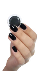 UV-Nagellack alessandro Striplac Midnight Black – Zart und langanhaltend – Einfache Entfernung dank Peel-Off-Entfernungstechnologie – Vegan und tierversuchsfrei – 8 ml