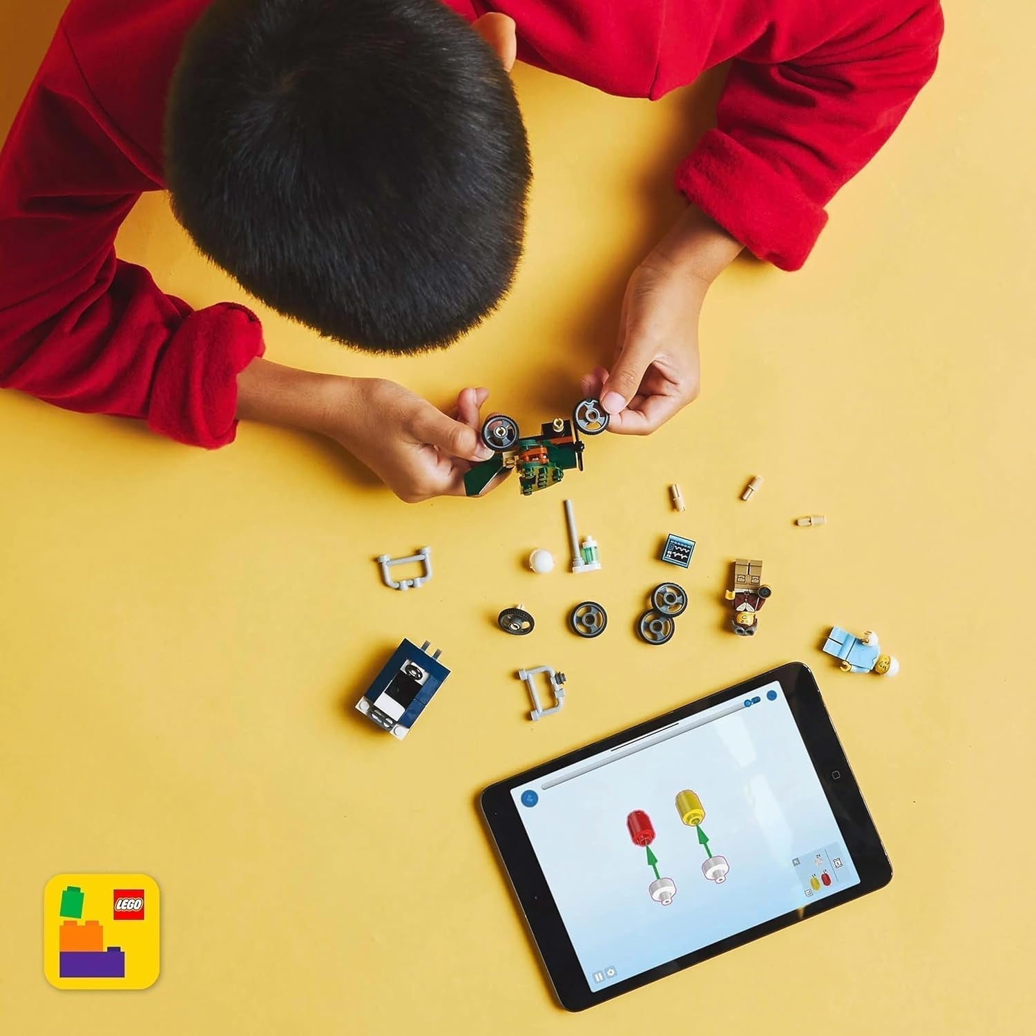 LEGO City Flugzeug vs. Krankenhausbett-Rennwagen-Set – Seifenkistenspielzeug für Jungen und Mädchen ab 5 Jahren – Bauset mit 2 Minifiguren – Geburtstags- und Weihnachtsgeschenk 60459 Bausätze Besuchen Sie den LEGO-Store