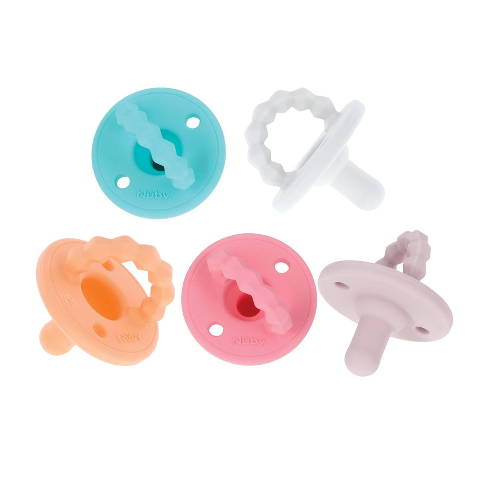 Nuby – Set de 5 tetine și suzete ortodontice din silicon moale | 3 modele pentru zi și noapte | 2 modele care strălucesc în întuneric | Fără BPA | Formă asemănătoare sânilor | Pentru 18-36 de luni