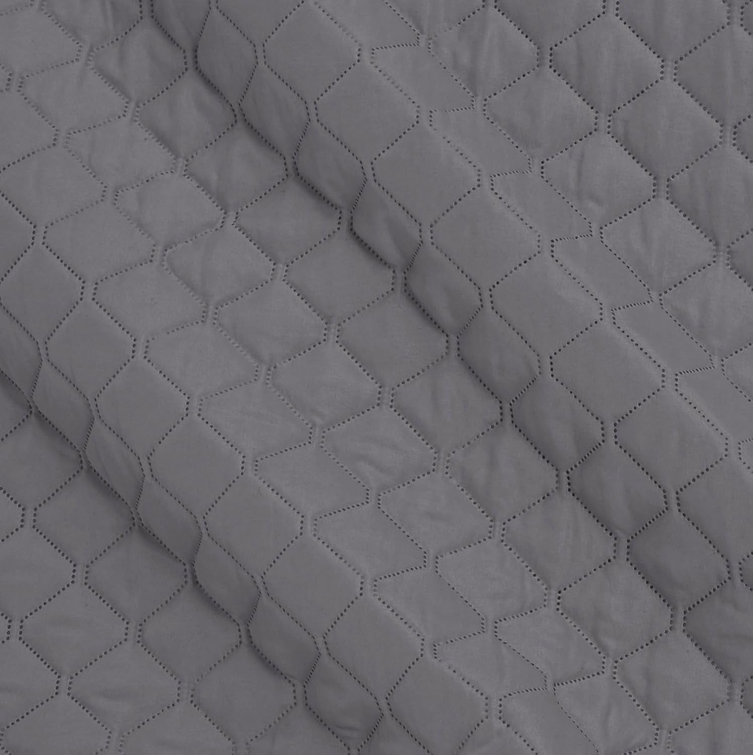 Amazon Basics cuvertură supradimensionată cu relief, 170 X 210 cm, model de diamant gri închis Paturi si Cuverturi Besuche den Amazon Basics-Store