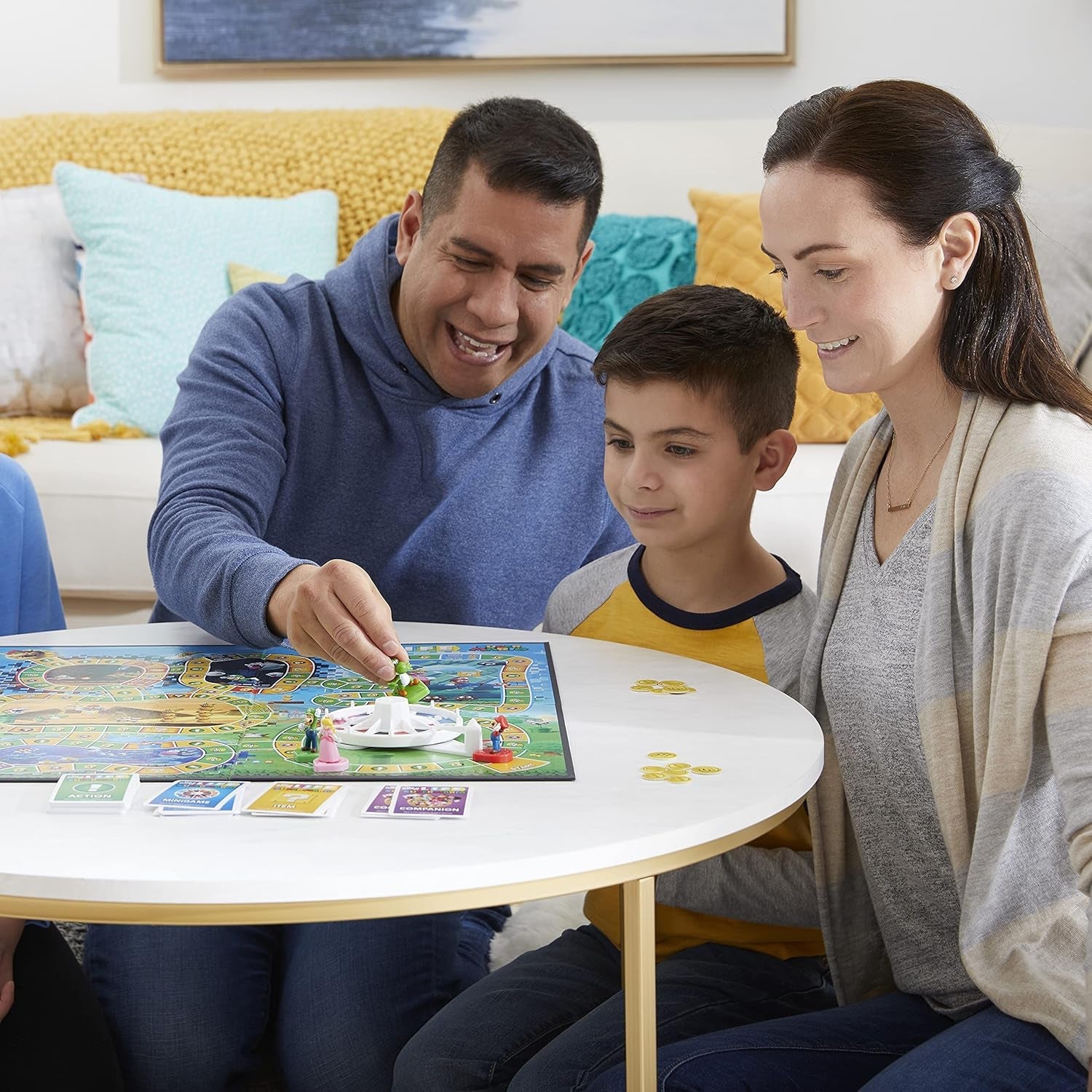 Joc de societate Hasbro The Game of Life Super Mario pentru copii cu vârsta de 8 ani și peste, joacă mini-jocuri, colectează stele și luptă cu Bowser