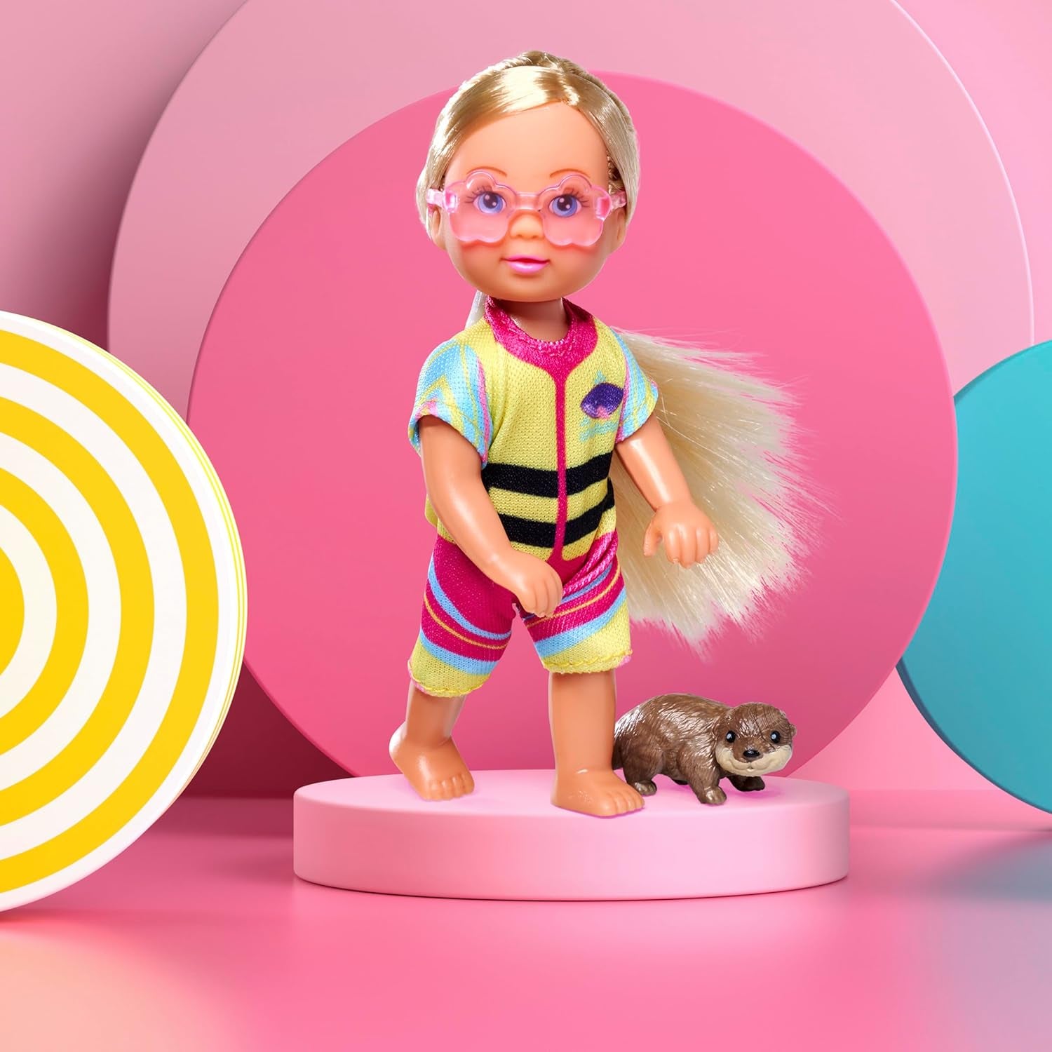 Simba Evi Love Kayak, Spielpuppe Macht eine Kajaktour, mit Passantenbekleidung, Helm, Paddel, Sonnenbrille und Otter, 12cm, ab 3 Jahren