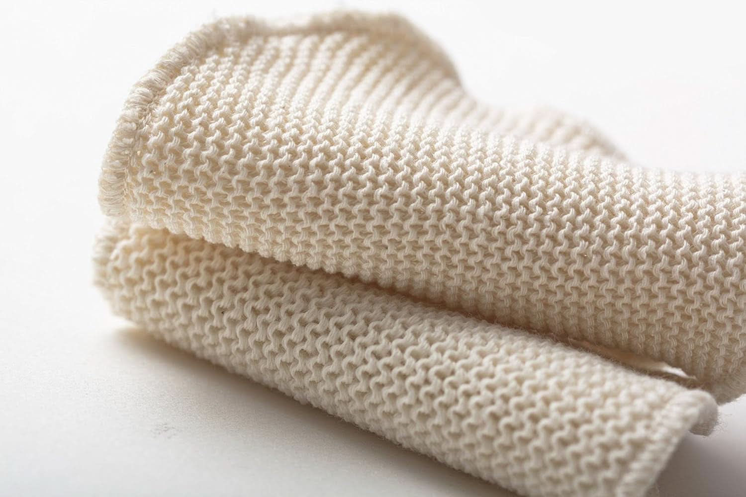 ELANEE Stilleinlagen aus Seidenwolle (2 Lagen) - Handwaschbare Stilleinlagen - Sanft für stark strapazierte Brustwarzen Zubehör Essen und Stillen Bebe Naty Shop