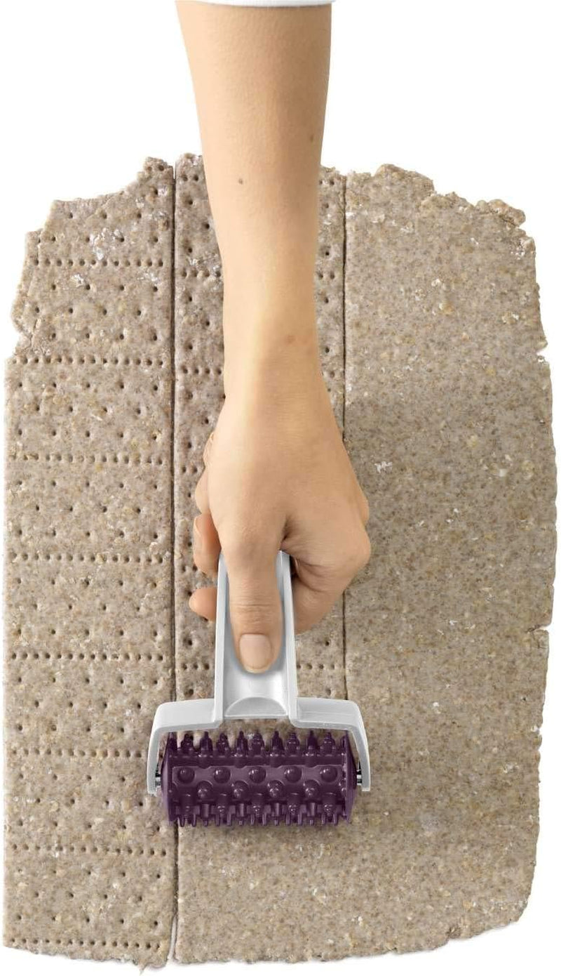 Betty Bossi Cracker Roller, das ideale Küchenhelfer für die Herstellung von Knäckebrot und Crackern für raffiniertes Fingerfood. Teigschneider mit tollen Rezeptideen.