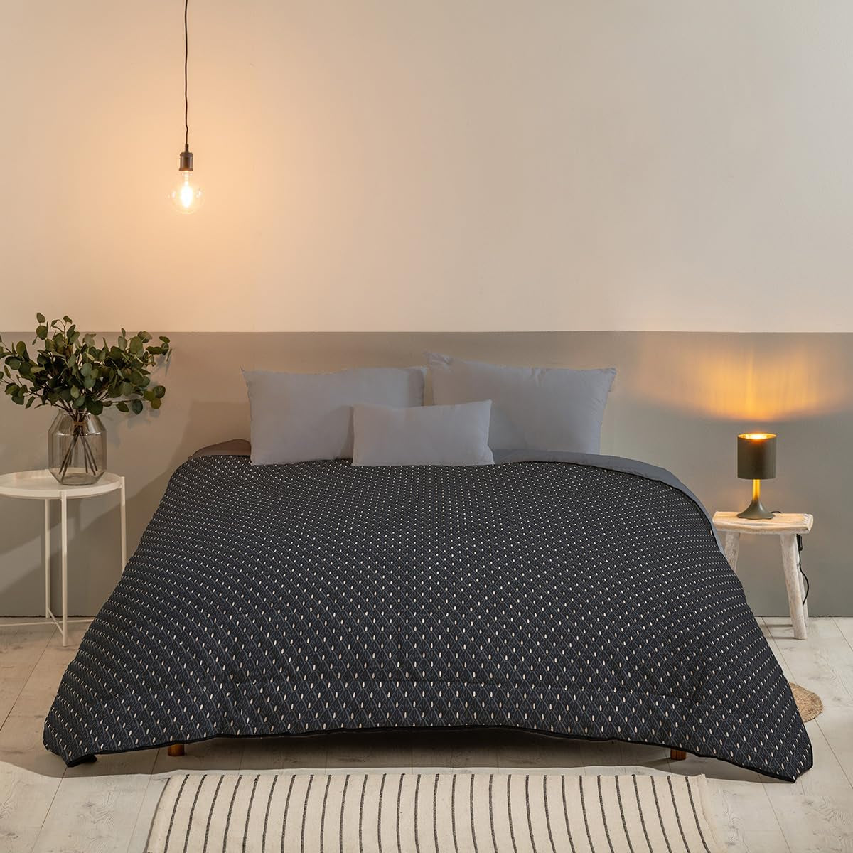 Bleu Câlin Bedruckte 1-Personen-Hermance-Steppdecke, Polyester, blau/grau, 140 x 200 cm. Bettdecken und Steppdecken Naty Shop Grau 140 x 200 cm