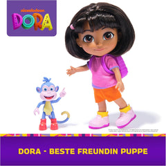 DORA - Păpușa cea mai bună prietenă - Dimensiune 22 cm, cu păr pieptănabil, ghiozdan și cizme cu maimuță, cunoscută din popularul serial TV, pentru copii cu vârsta de 3 ani și peste
